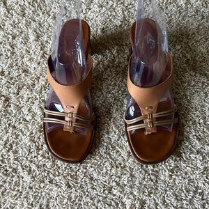 Tommy Bahama - water lily leather heeled sandal